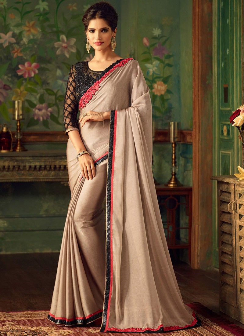 Attractive Shoulder Border Saree With Contrast Heavy Work Blouse