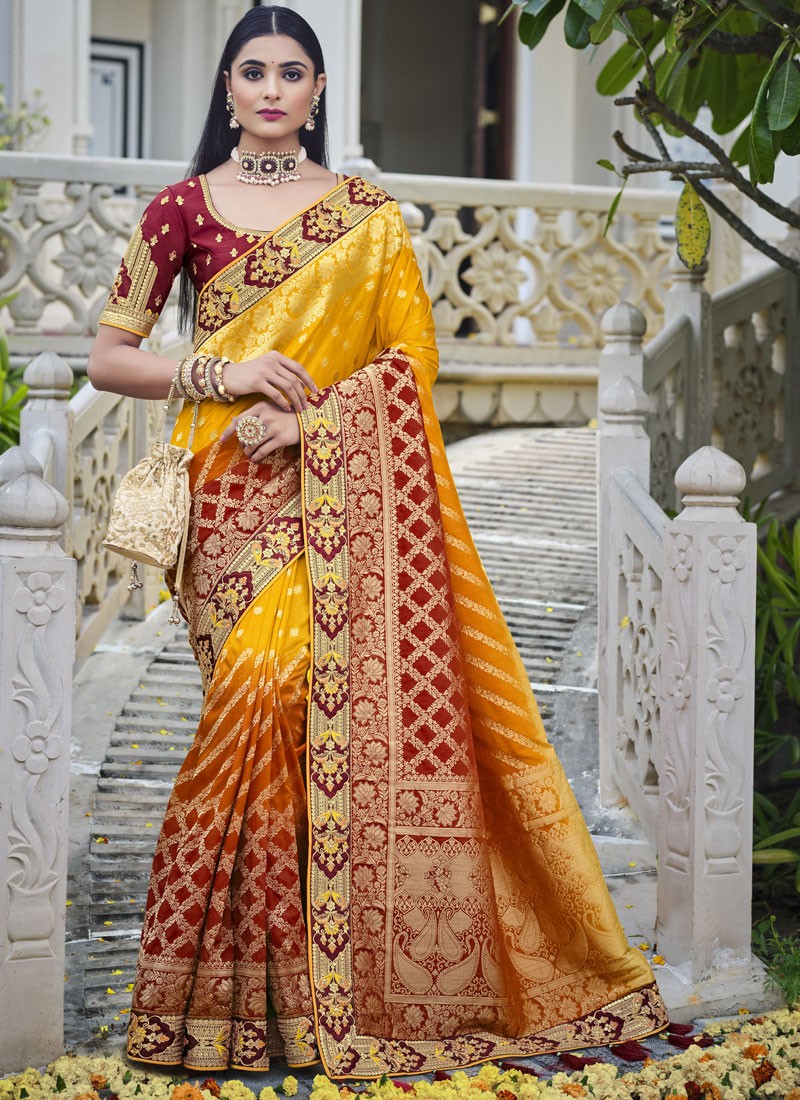 Cream Colour Beautiful Saree With Exclusive Contrast Blouse,Party Wear Saree,Wedding  Wear Saree,Bollywood Style Saree,Kanc… | Saree designs, Soft silk sarees,  Saree