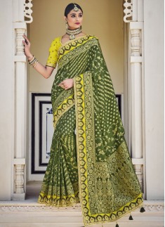 Classy Silk Saree With Contrast Heavy Work Blouse Piece