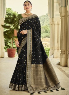 Stunning Banarasi Silk Fabric Saree WIth Contrast 